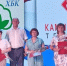 Спикер Камышинской городской думы Владимир Пономарев сфотографировался с текстильщиками на особенном празднике - Блокнот Камышин